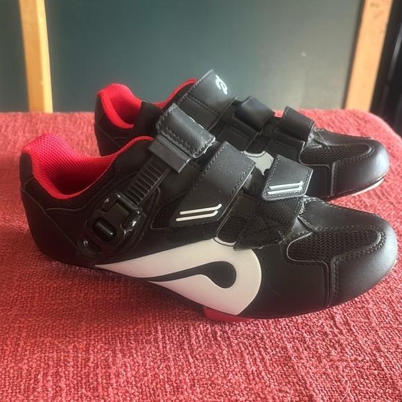 Peloton Cycling Shoes for Peloton Bike & Bike+ with Delta-Compatible Bike EUC 39 - Picture 1 of 5